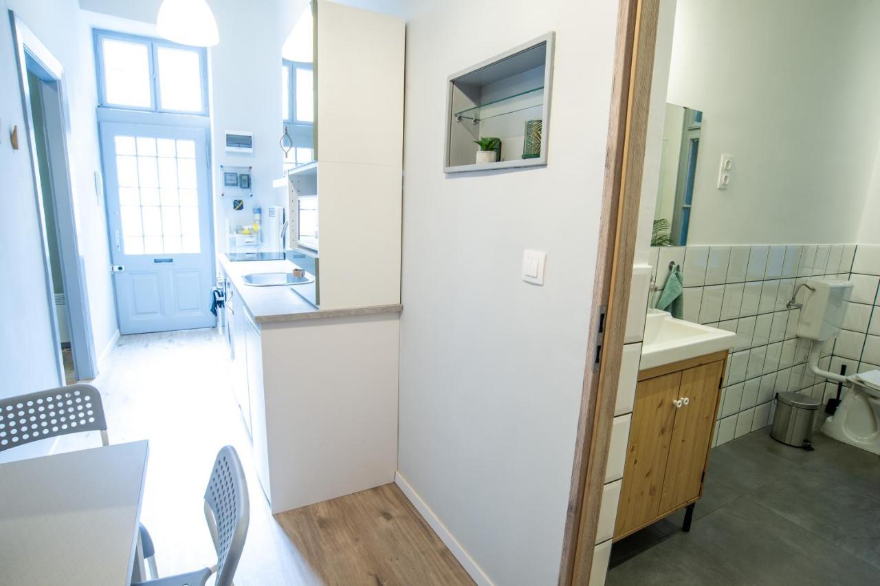 Cozy Apartment On The Boulevard. Boedapest Buitenkant foto